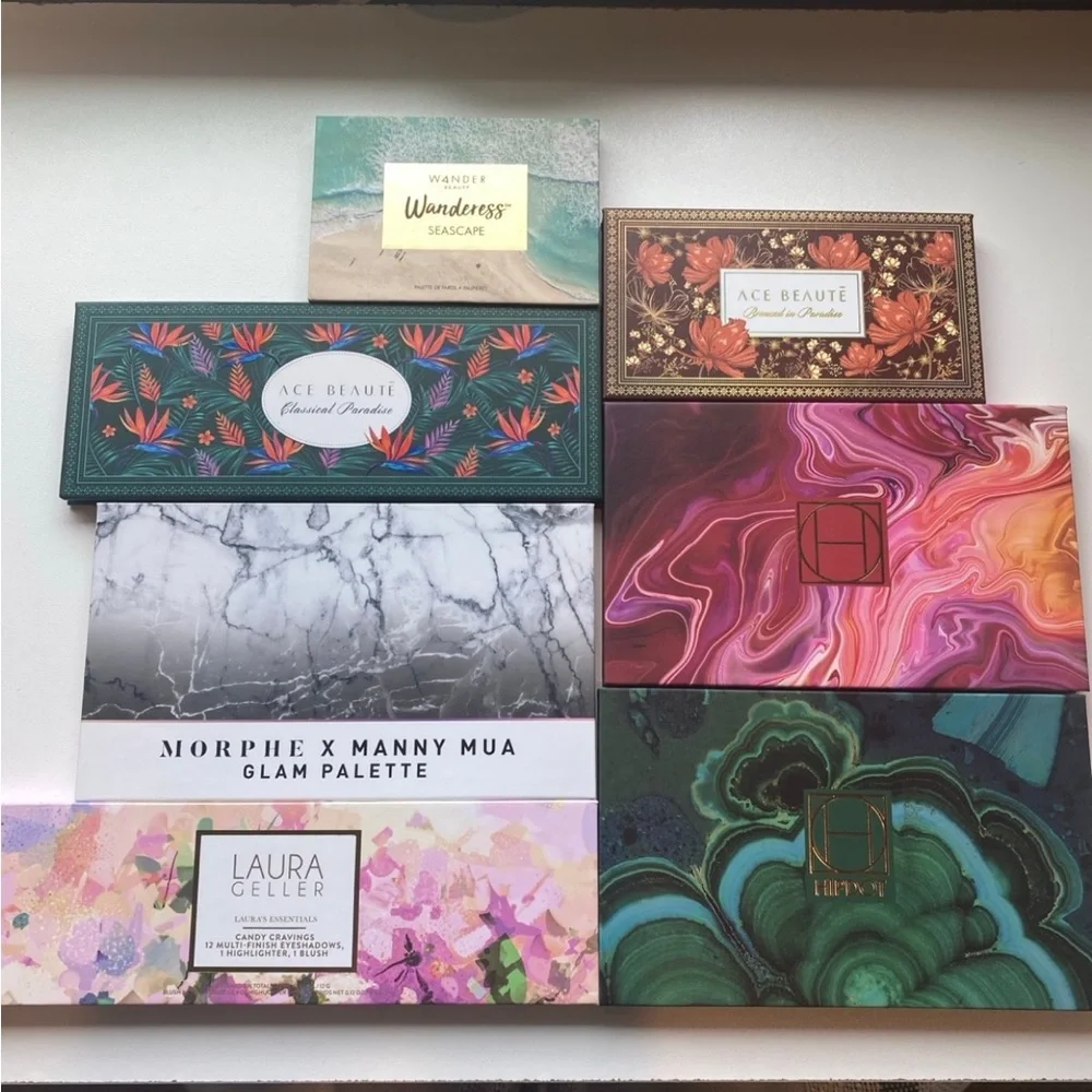 Vibrant Eyeshadow Palette Collection - Picture 2 of 9